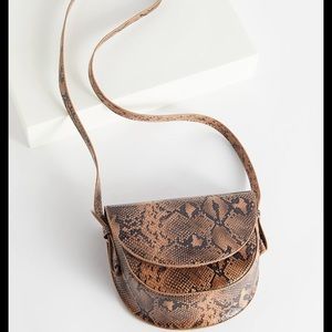 Vegan leather OU snakeskin crossbody NWT